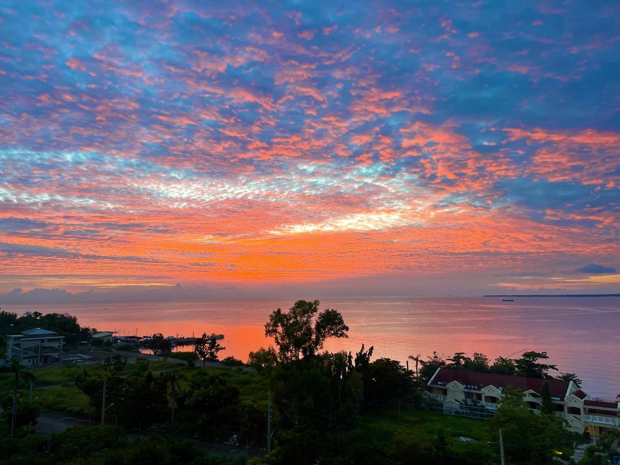 La Mirada Deluxe Suites With Oceanview Lapu-Lapu City Eksteriør bilde